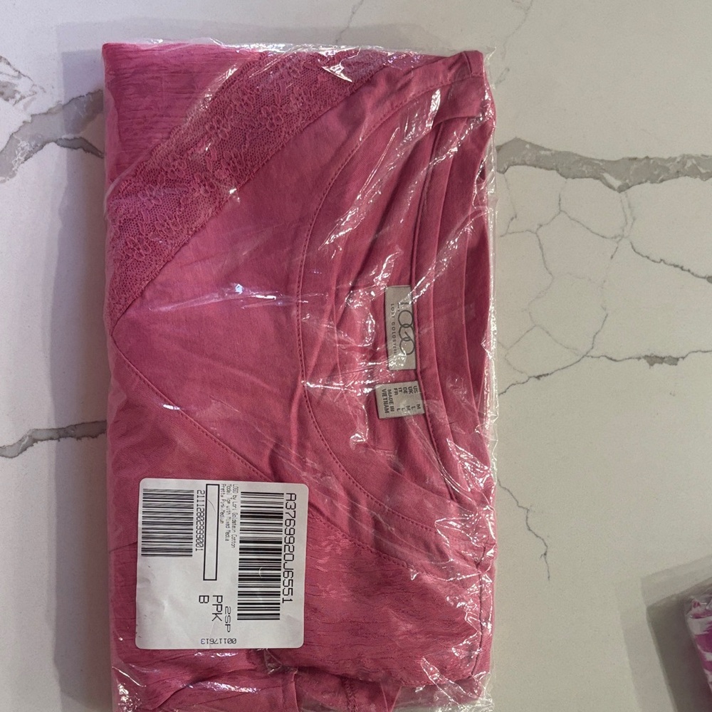LOGO Lori Goldstein Pink M Lace Trim Top NWT